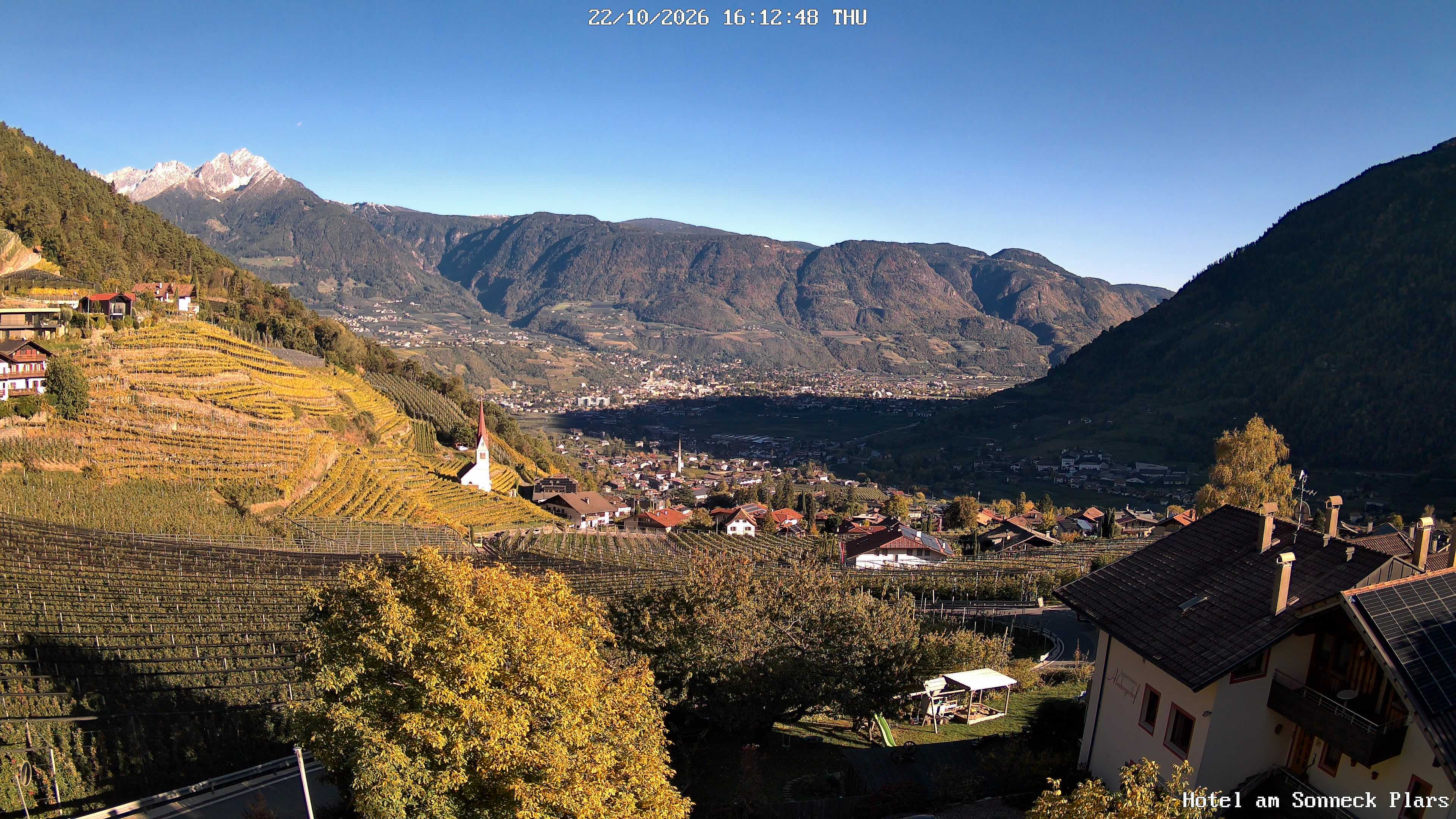 16:12